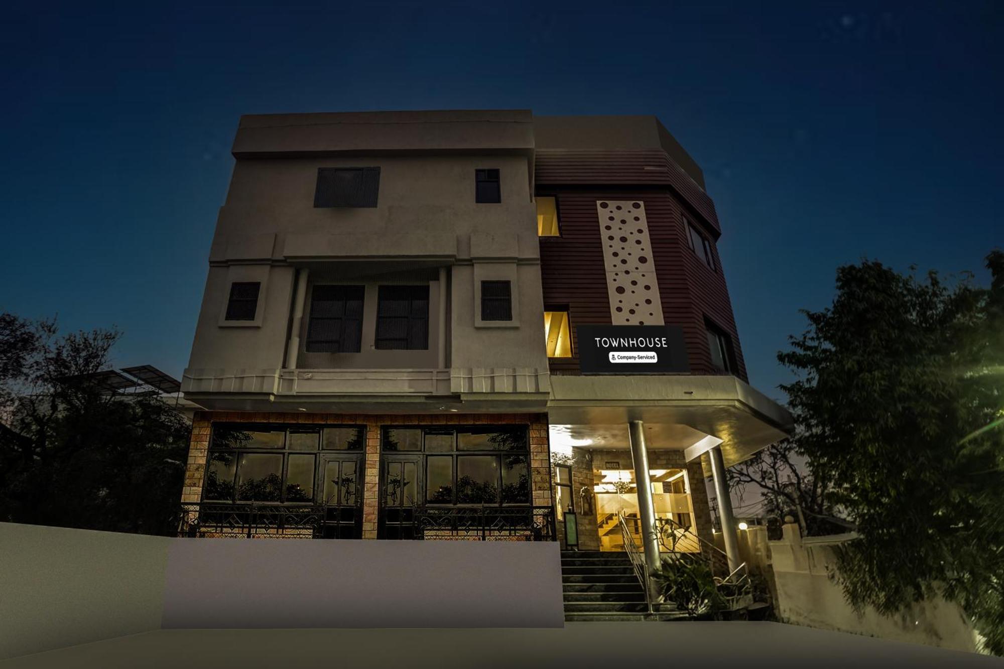 Hotel Townhouse Sikar Road Formerly Aroma Jaipur